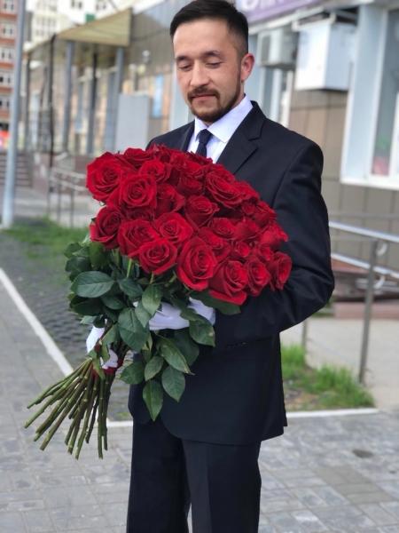 ____________________________________________
Магазин свежих цветов 
"Бери и Дари"  
Ждем Вас в гости по адресу
Ленина..
