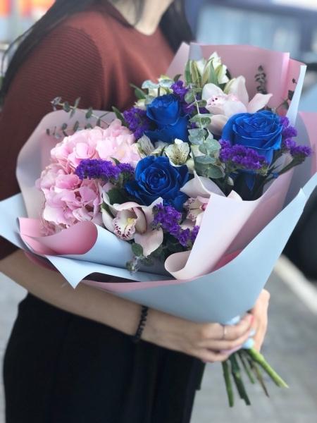 Какой цвет  
 
Исключительная, необычная и завораживающая синяя роза  
Уже не знаете, чем удивить девушку?..