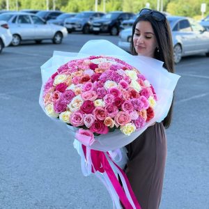 101 роза 50см микс сортов в упаковке